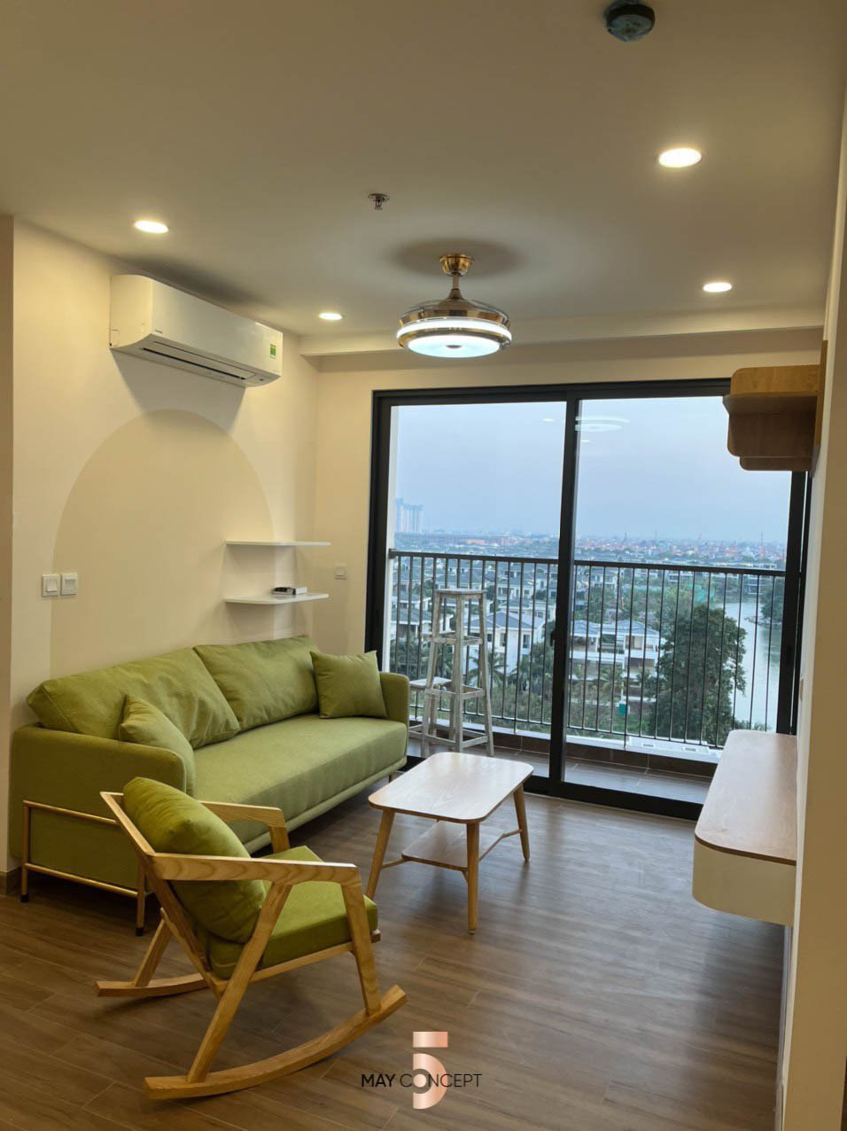 CHỊ THUỲ ANH SP...05 SKY OASIS